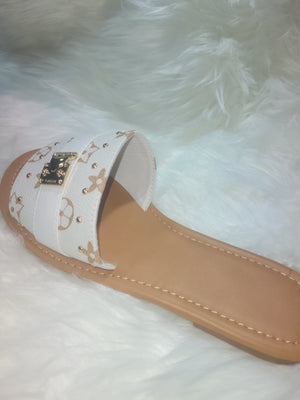 WHITE GOLD STUD FAUX LEATHER SLIDER