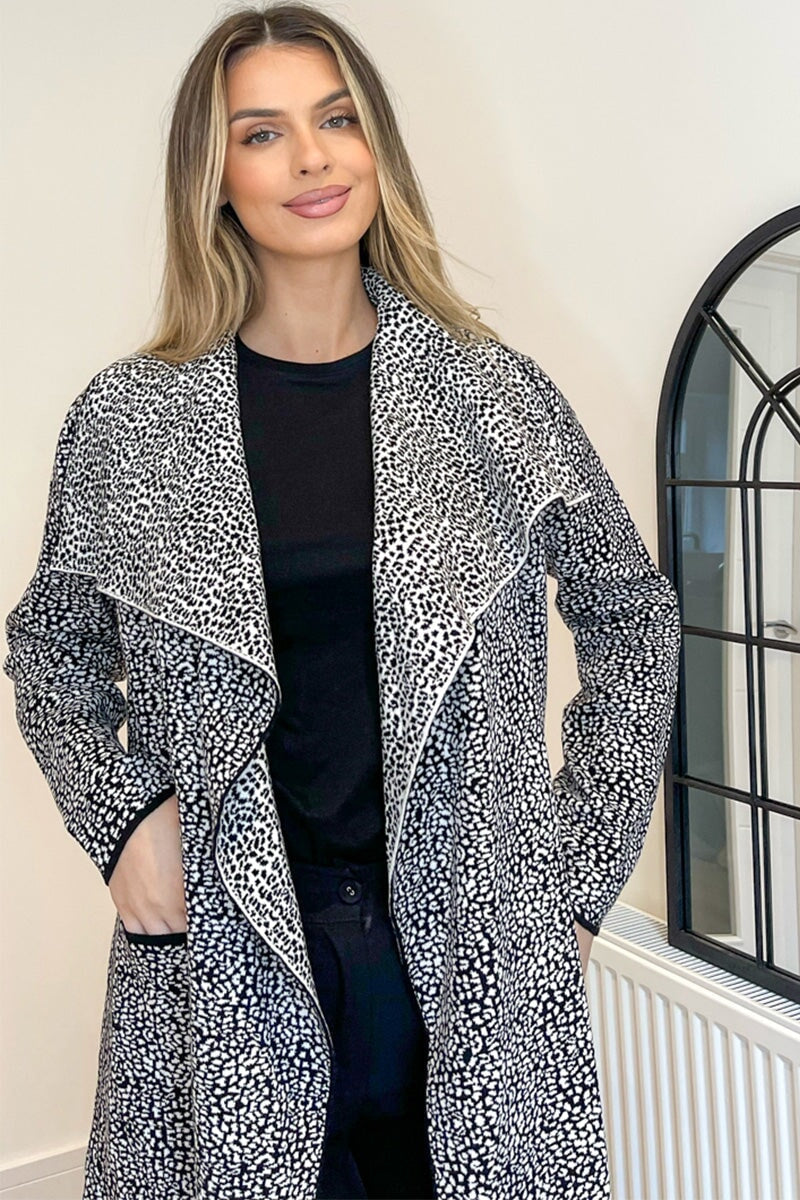 BLACK AND WHITE KNITTED SHAWL COLLAR COATIGAN