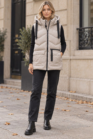 OYSTER QUILTED HOODED SHORT PUFFER GILET