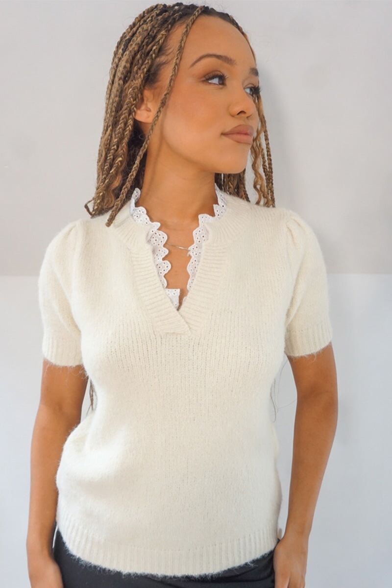 BEIGE BRODERIE ANGLAISE TRIM SHORT SLEEVE KNIT TOP
