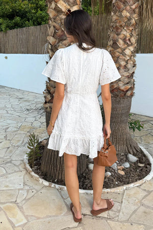 AX PARIS WHITE FLORAL BRODERIE V NECK FRILL HEM MINI DRESS