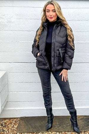 BLACK QUILTED HOODED PUFFER JACKET