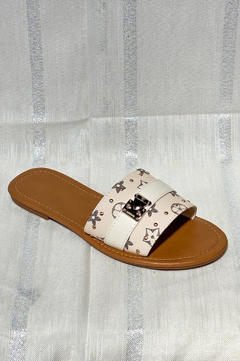 BEIGE GOLD STUD FAUX LEATHER SLIDER