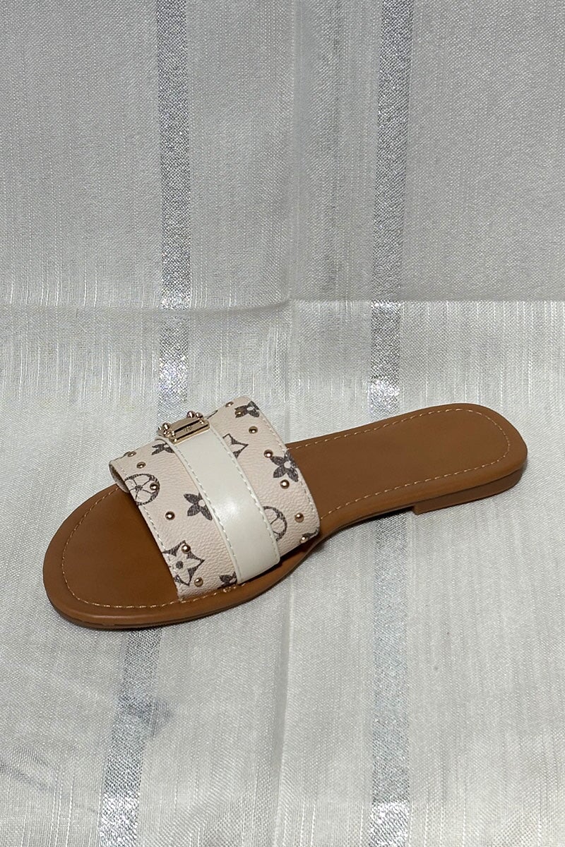 BEIGE GOLD STUD FAUX LEATHER SLIDER
