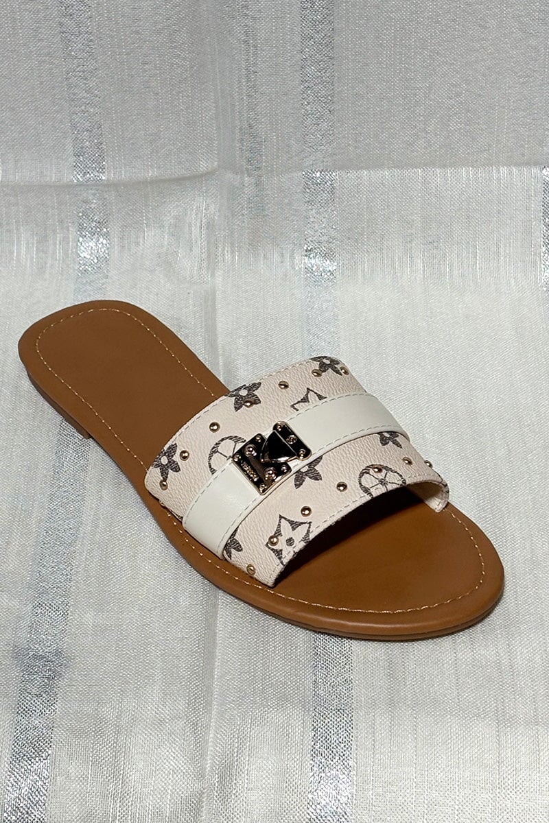 BEIGE GOLD STUD FAUX LEATHER SLIDER