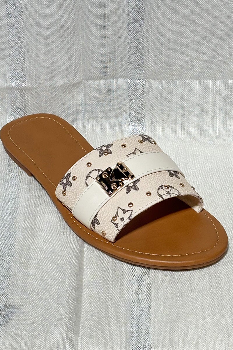 BEIGE GOLD STUD FAUX LEATHER SLIDER