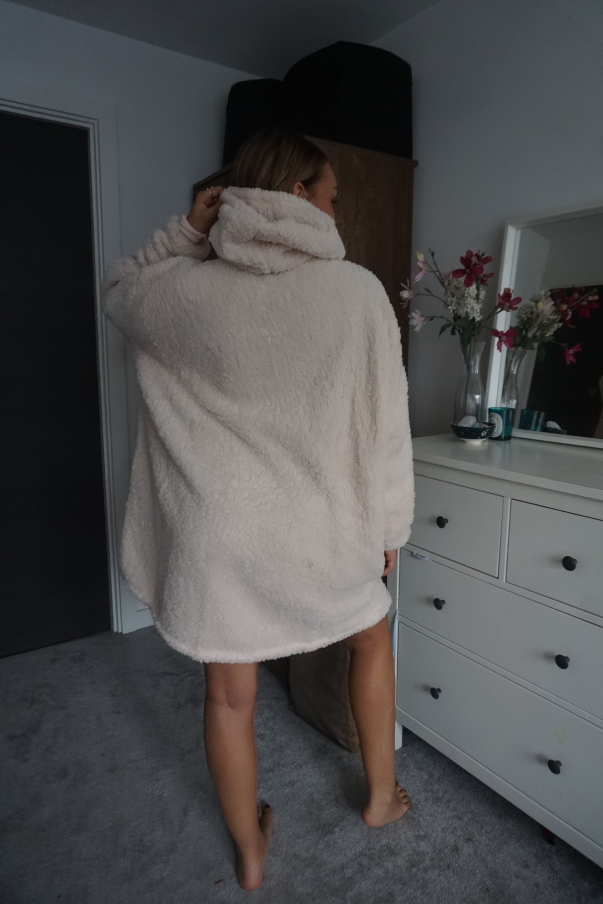 CREAM TEDDY OVERSIZED REINDEER SNUGGLE HOODIE