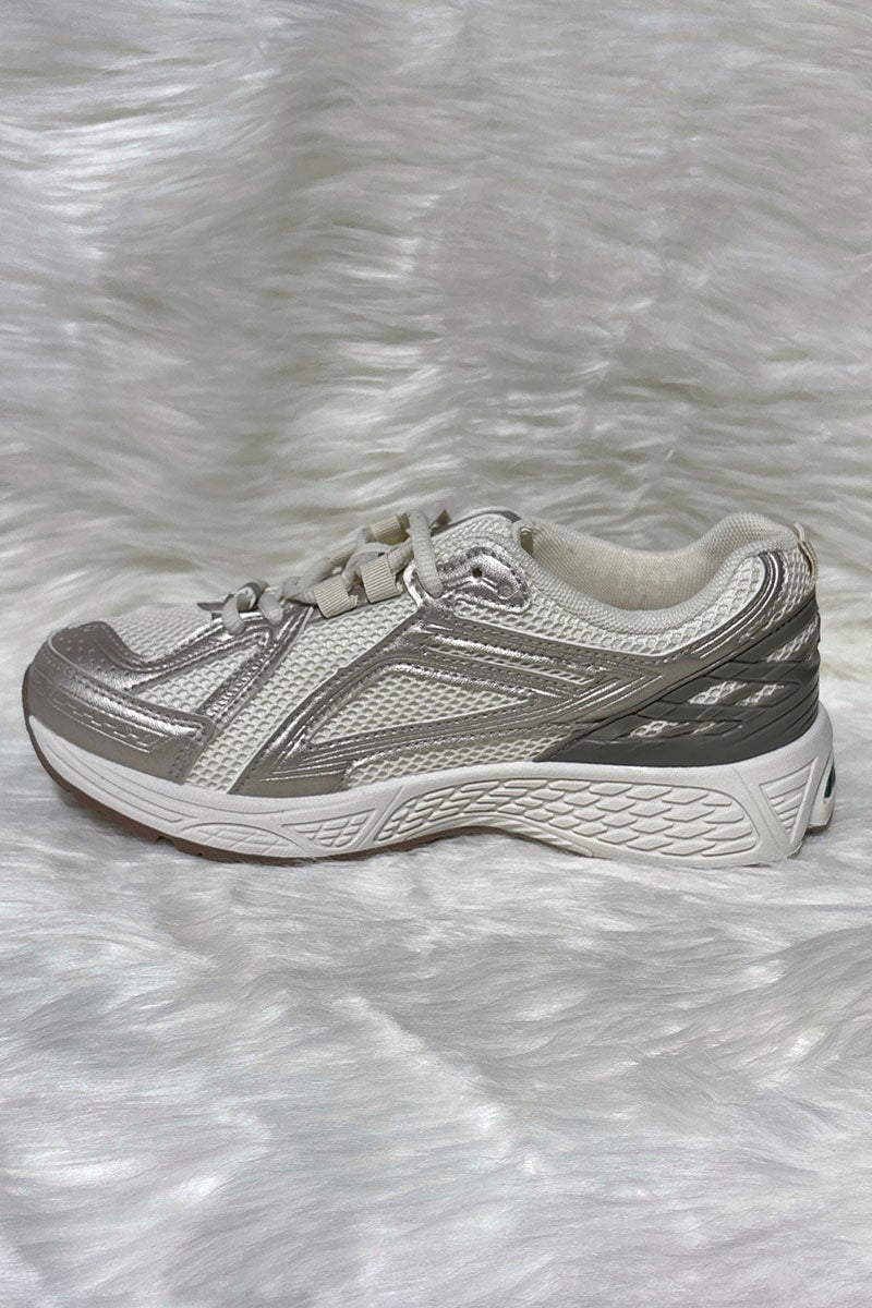 WHITE LOGO LACE UP CHUNKY RUNNER STYLE TRAINER