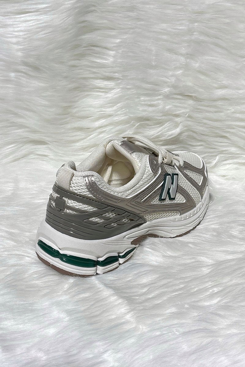 WHITE LOGO LACE UP CHUNKY RUNNER STYLE TRAINER