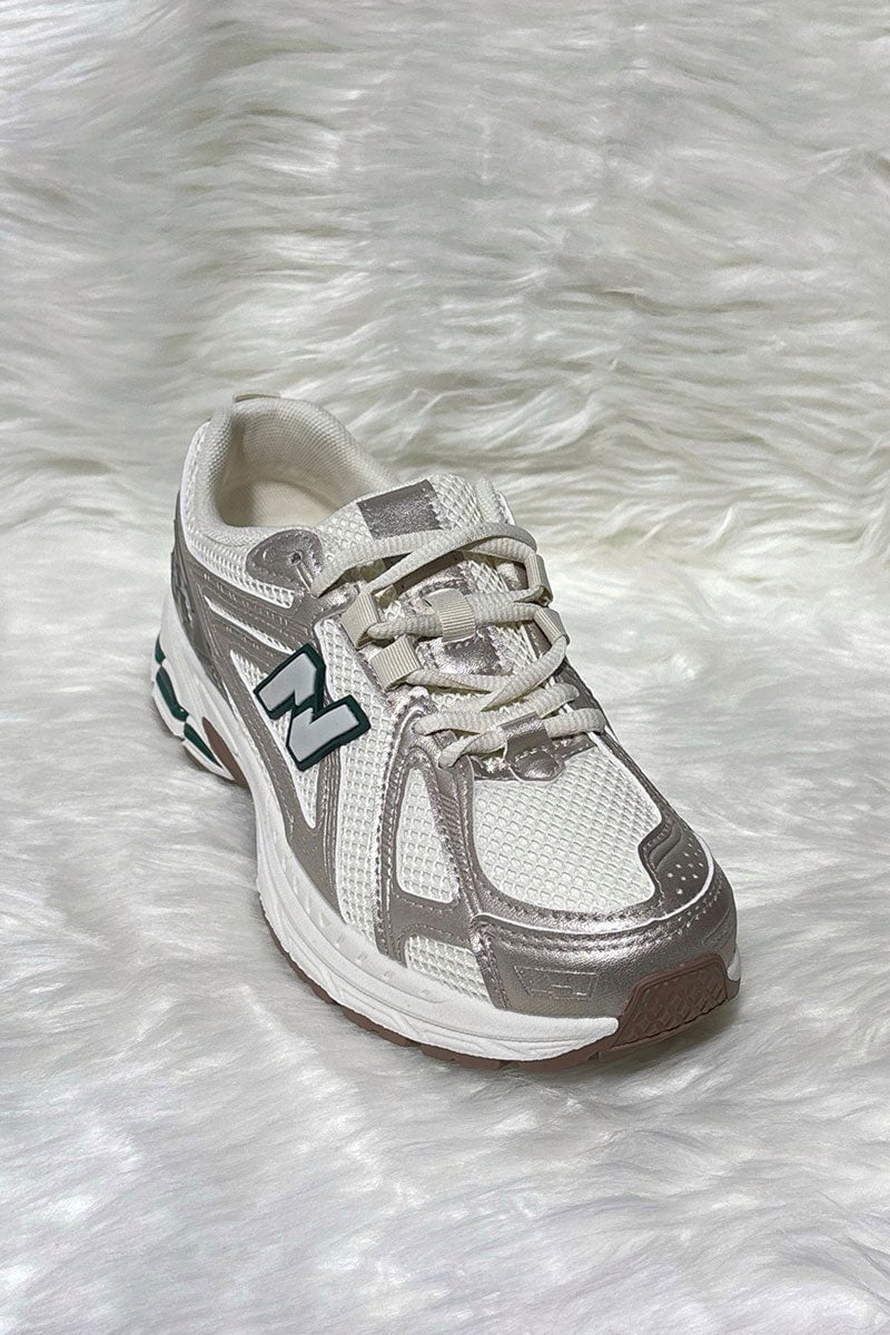 WHITE LOGO LACE UP CHUNKY RUNNER STYLE TRAINER