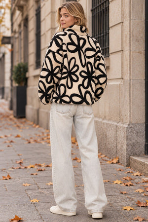 CREAM AND BLACK PATTERN PRINT 1/4 STUD TEDDY SWEATSHIRT