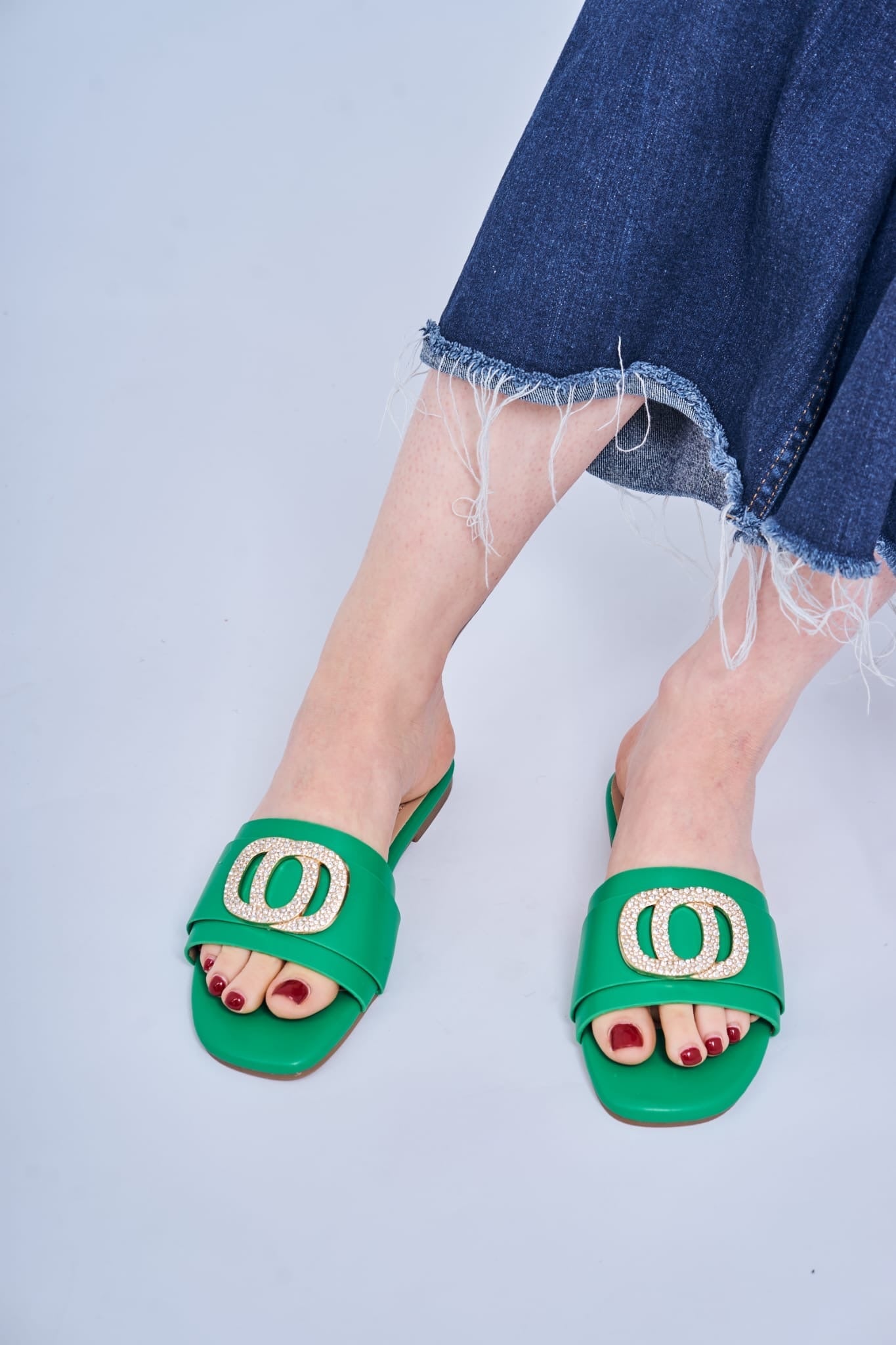 GREEN CRYSTAL EMBELLISHED FAUX LEATHER SLIDER