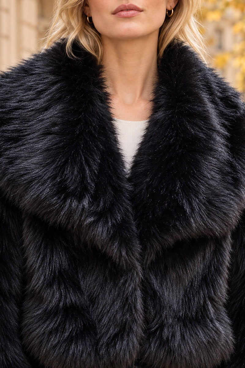 BLACK FAUX FUR SHORT JACKET