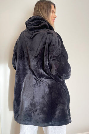 BLACK TEDDY OVERSIZED SNUGGLE HOODIE