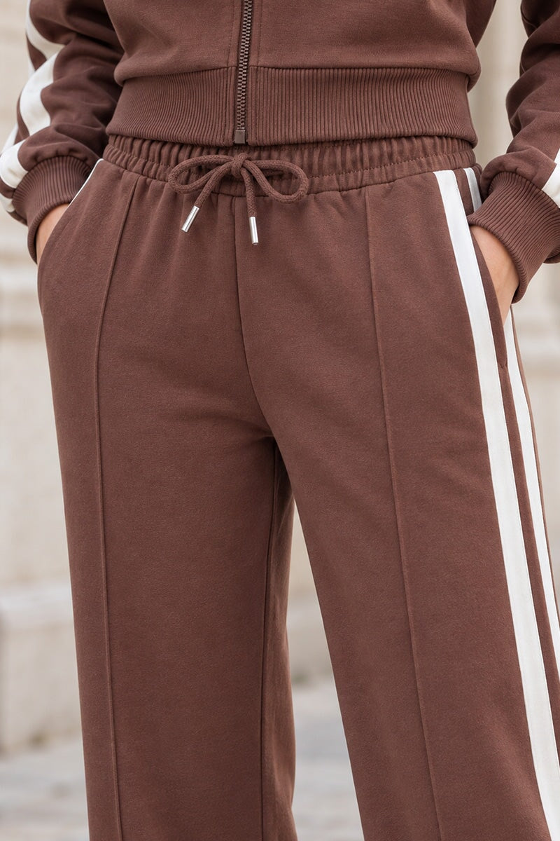 CHOCOLATE CROPPED DOUBLE STRIPE ZIPPED SWEATSHIRT WITH WIDE LEG TROUSER