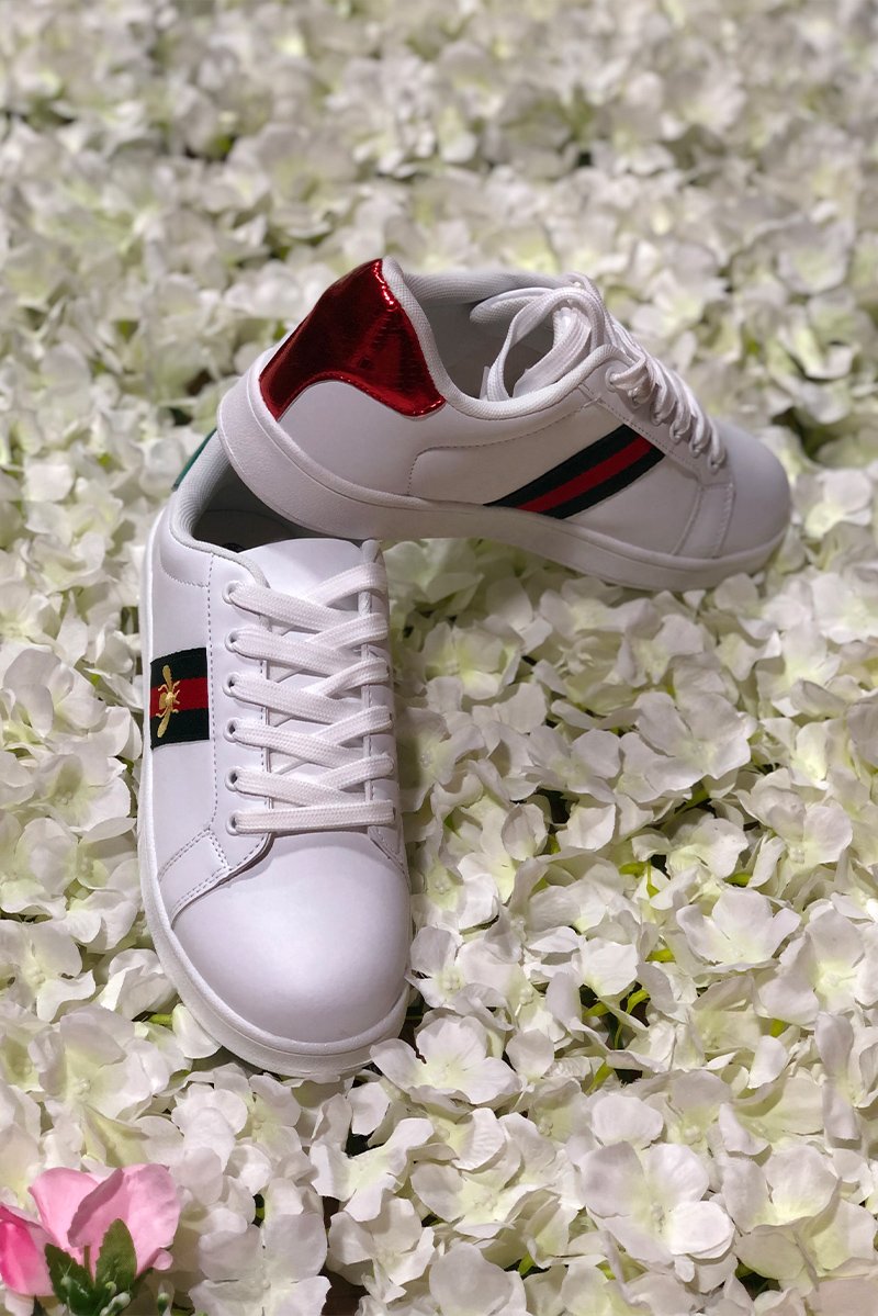 WHITE LACE UP BEE LOGO TRAINER